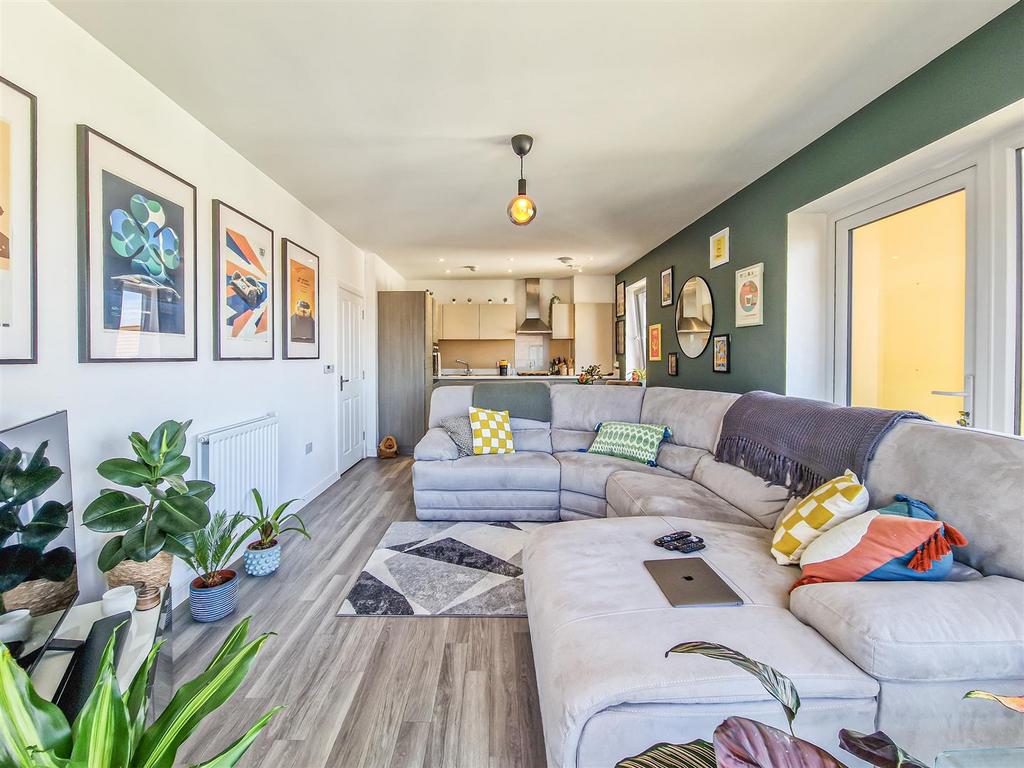 Cole Avenue, SouthendonSea SS2 1 bed flat for sale £225,000