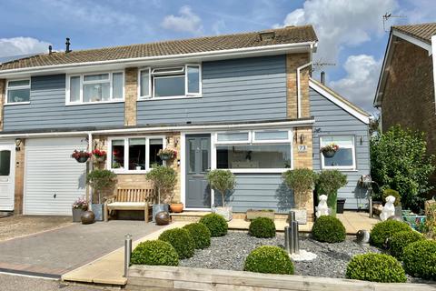 73 Grasmere Gardens, Folkestone, CT19 5JL