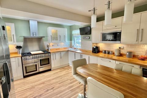 73 Grasmere Gardens, Folkestone, CT19 5JL