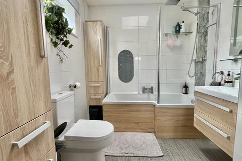 73 Grasmere Gardens, Folkestone, CT19 5JL