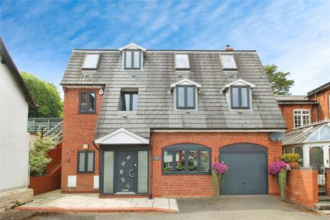 4 bedroom detached house for sale, Stourbridge Road, Bromsgrove B61