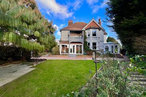 4 bedroom detached house for sale, Dorset Road, Bexhill-on-Sea, TN40