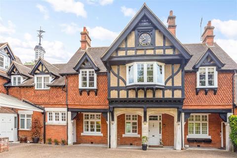 1 Kings Yard, Ascot, SL5 8AH