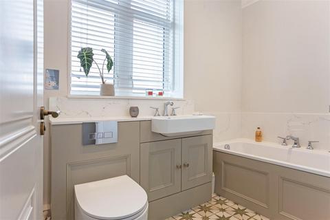 1 Kings Yard, Ascot, SL5 8AH