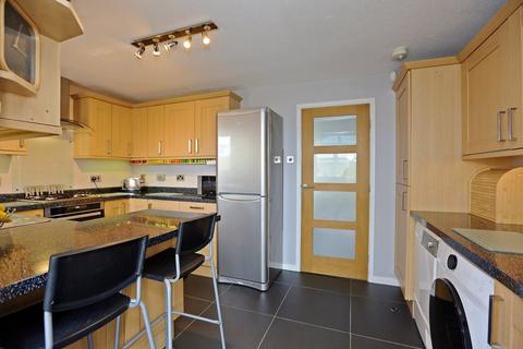 38 Brynderwen, Cilfynydd, Pontypridd, CF37 4EX