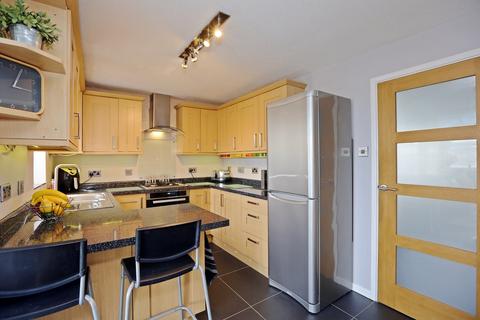 38 Brynderwen, Cilfynydd, Pontypridd, CF37 4EX