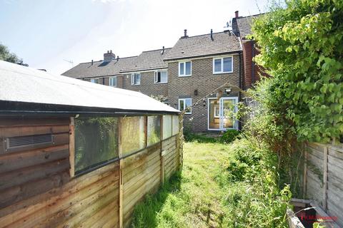 92 Medway Drive, Forest Row, RH18 5NX