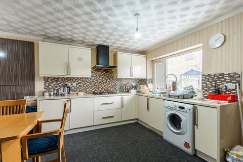 5 bedroom end of terrace house for sale, Baptist Street, Batley, WF17