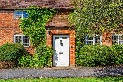 5 bedroom farm house for sale, Shackleford, Godalming, Surrey, GU8