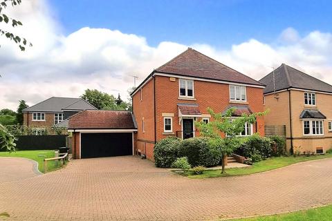 4 bedroom detached house for sale, Smallfield, Surrey, RH6