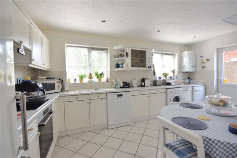 3 Alberta Drive, Smallfield, Horley, RH6 9QU