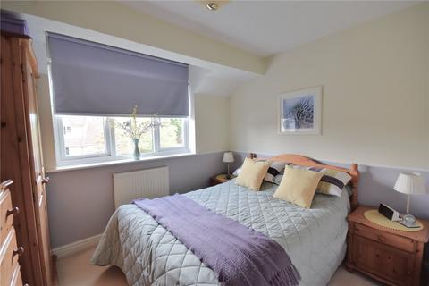 3 Alberta Drive, Smallfield, Horley, RH6 9QU