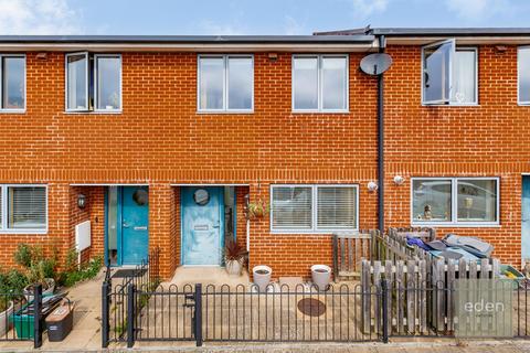 2 bedroom terraced house for sale, Falstaff Close, East Malling, ME19