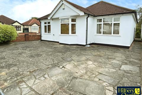 4 bedroom bungalow for sale, Bedford Gardens, Hornchurch, RM12