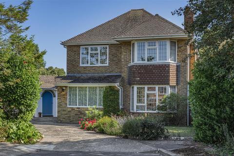 4 bedroom detached house for sale, Field Close, Seaford