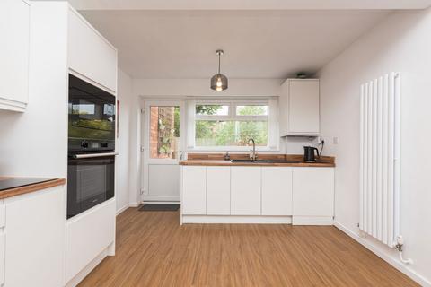 6 Morlings Drive, Burntwood, WS7 2ED