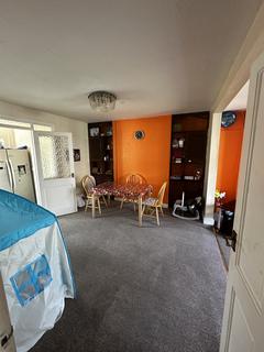 3 bedroom terraced house to rent, Dessmuir Road, Cardiff, CF24 2RW