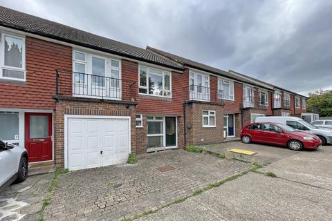 3 bedroom terraced house for sale, Persfield Mews, Off Epsom Road, Ewell Village, KT17