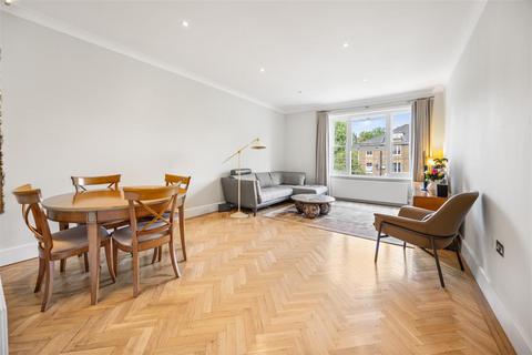 43d Belsize Square, London, NW3 4HN