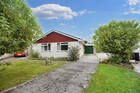 2 bedroom detached bungalow for sale, Lovells Mead, Marnhull