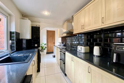 3 bedroom semi-detached house for sale, Avenue Road, Newport TF10