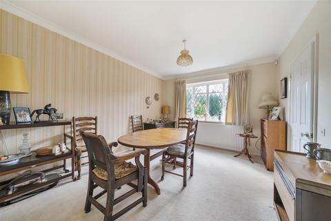 5 bedroom detached house for sale, Park Corner Drive, East Horsley