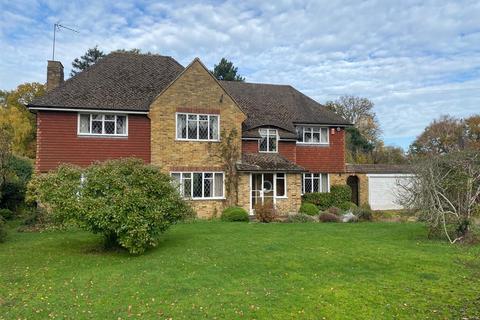 5 bedroom detached house for sale, Park Corner Drive, East Horsley