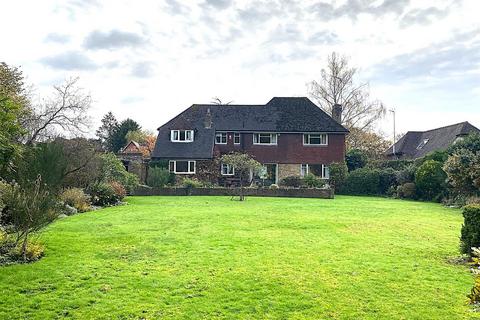 5 bedroom detached house for sale, Park Corner Drive, East Horsley