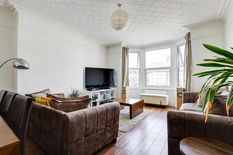 3 bedroom maisonette for sale, Sneinton Dale, Nottingham NG2