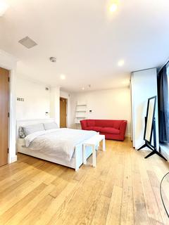 1 bedroom flat to rent, Trinity Mews, London E1