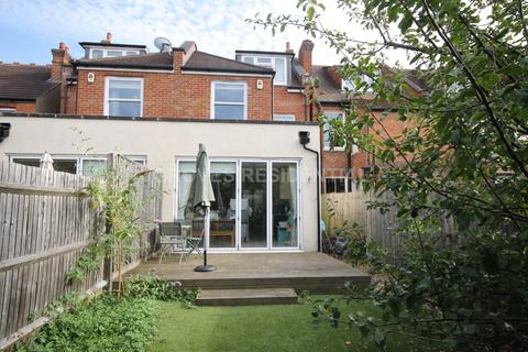 4 bedroom terraced house for sale, Coombe Gardens, New Malden