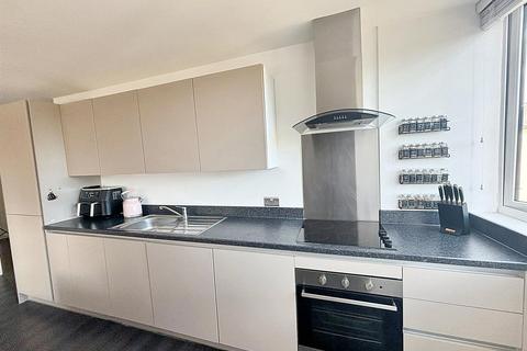 1 bedroom flat for sale, Gildredge Road, Eastbourne