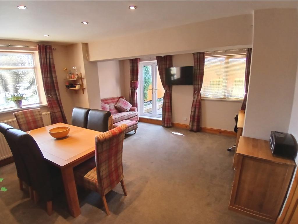 Dining room through to garden room