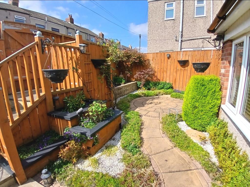 Courtyard garden