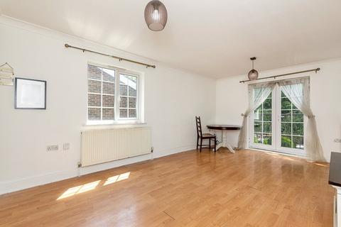 2 bedroom apartment for sale, Woodstock Road, Coulsdon, CR5