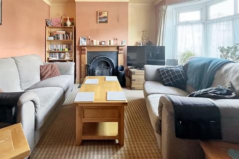 4 bedroom end of terrace house for sale, St Denys