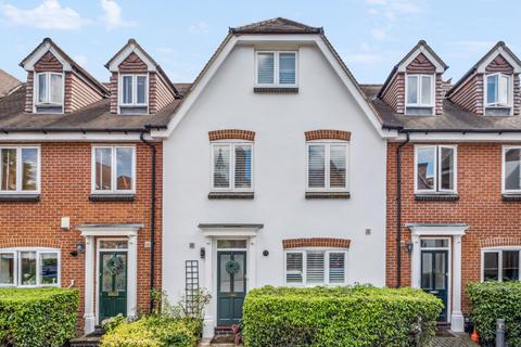 4 bedroom terraced house for sale, Wellington Mews, SW16