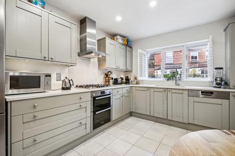 4 bedroom terraced house for sale, Wellington Mews, SW16