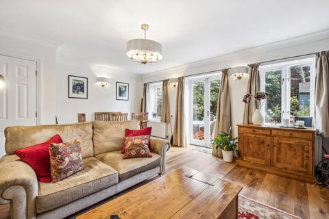 4 bedroom terraced house for sale, Wellington Mews, SW16