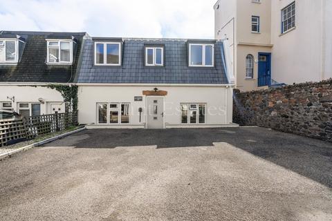 4 bedroom semi-detached house for sale, 33 Trinity Road, St Helier, Jersey. JE2 4NH