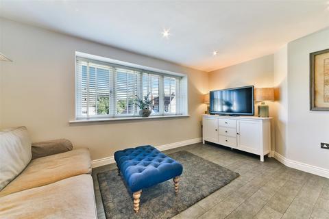 2 bedroom apartment for sale, Chequers Lane, Walton on the Hill