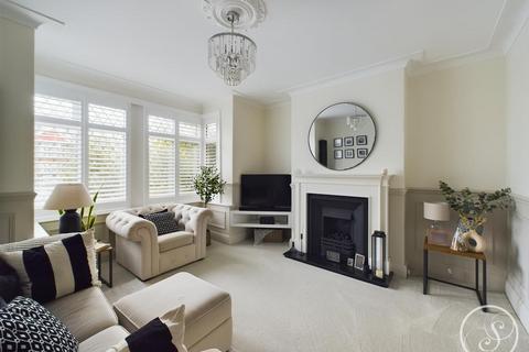 4 bedroom semi-detached house for sale, Temple Gate, Leeds