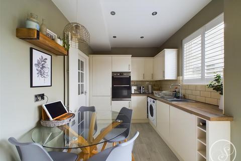 32 Temple Gate, Leeds, LS15 0PL
