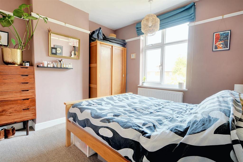 Bedroom 1 2.jpeg
