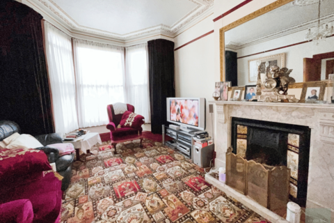 4 bedroom terraced house for sale, Norfolk Road, SEVEN KINGS, IG3