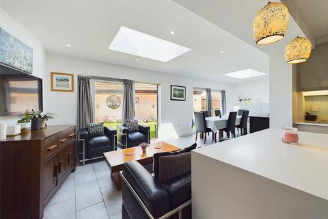 1 Bittern Close, Kelvedon, Colchester, CO5 9PQ