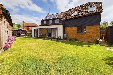 1 Bittern Close, Kelvedon, Colchester, CO5 9PQ