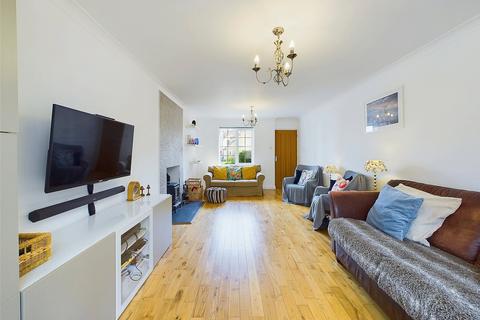1 Bittern Close, Kelvedon, Colchester, CO5 9PQ