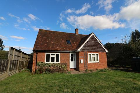 3 bedroom detached house to rent, London Road, Langley, Hitchin, SG4