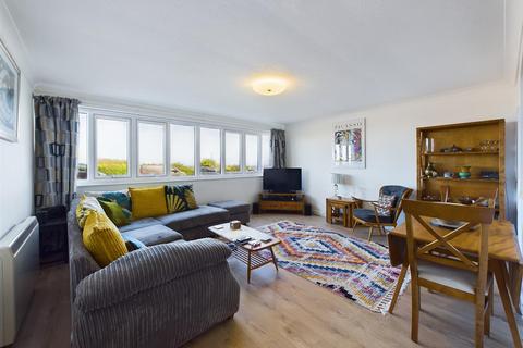 2 bedroom apartment for sale, Albany Court, Cromer